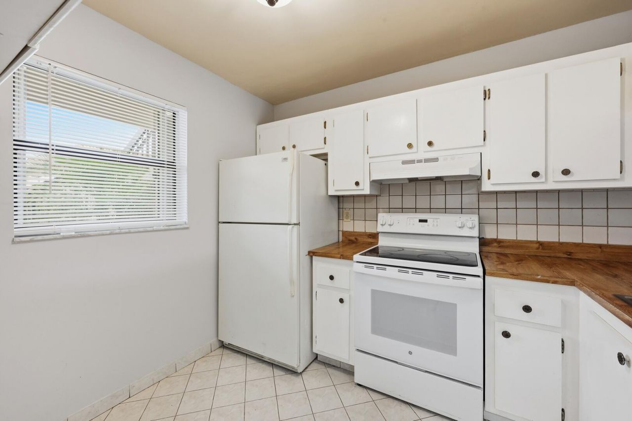 7142 Golf Colony Court, Unit 102, Lake Worth, FL 33467 Photo