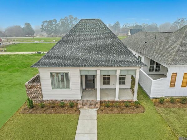 5131 Oakwater Alley, Gonzales, LA 70737