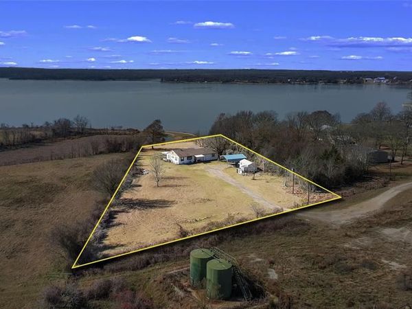 160 LCR 825, Groesbeck, TX 76642