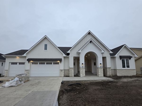 16211 Sharon Drive, Urbandale, IA 50323