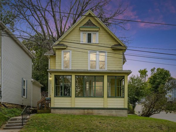 2071 N Main Street, Dubuque, IA 52001