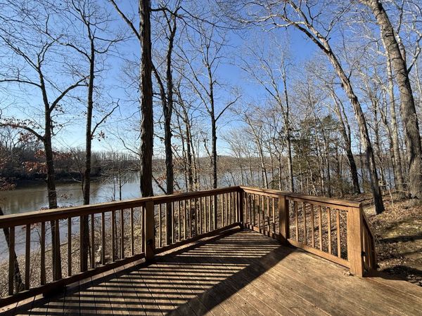 205 Lewis Cir, Dover, TN 37058