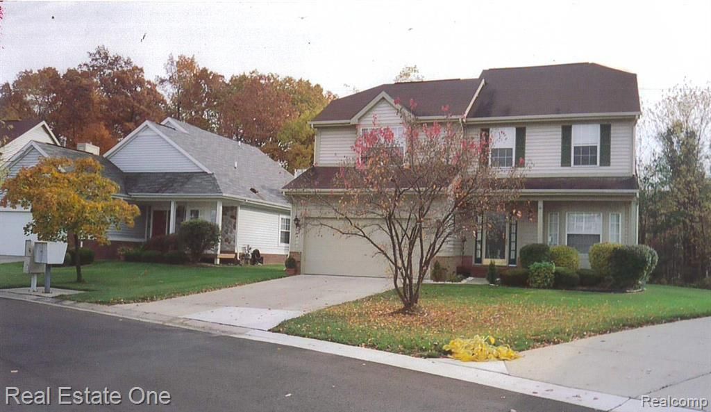 41719 Sleepy Hollow Drive, Novi, MI 48377 Main Photo