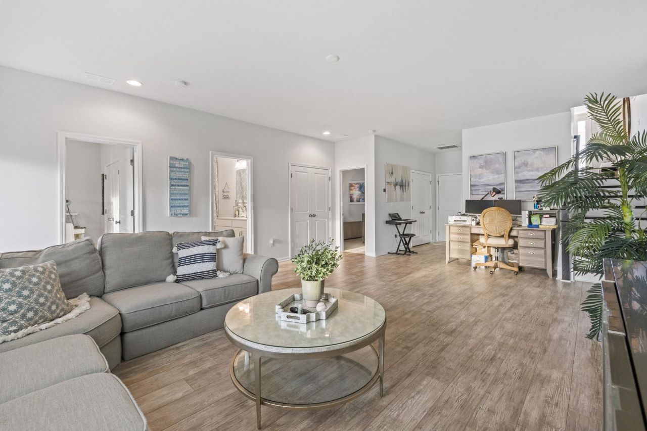 519 Chanted Dr. Photo 32