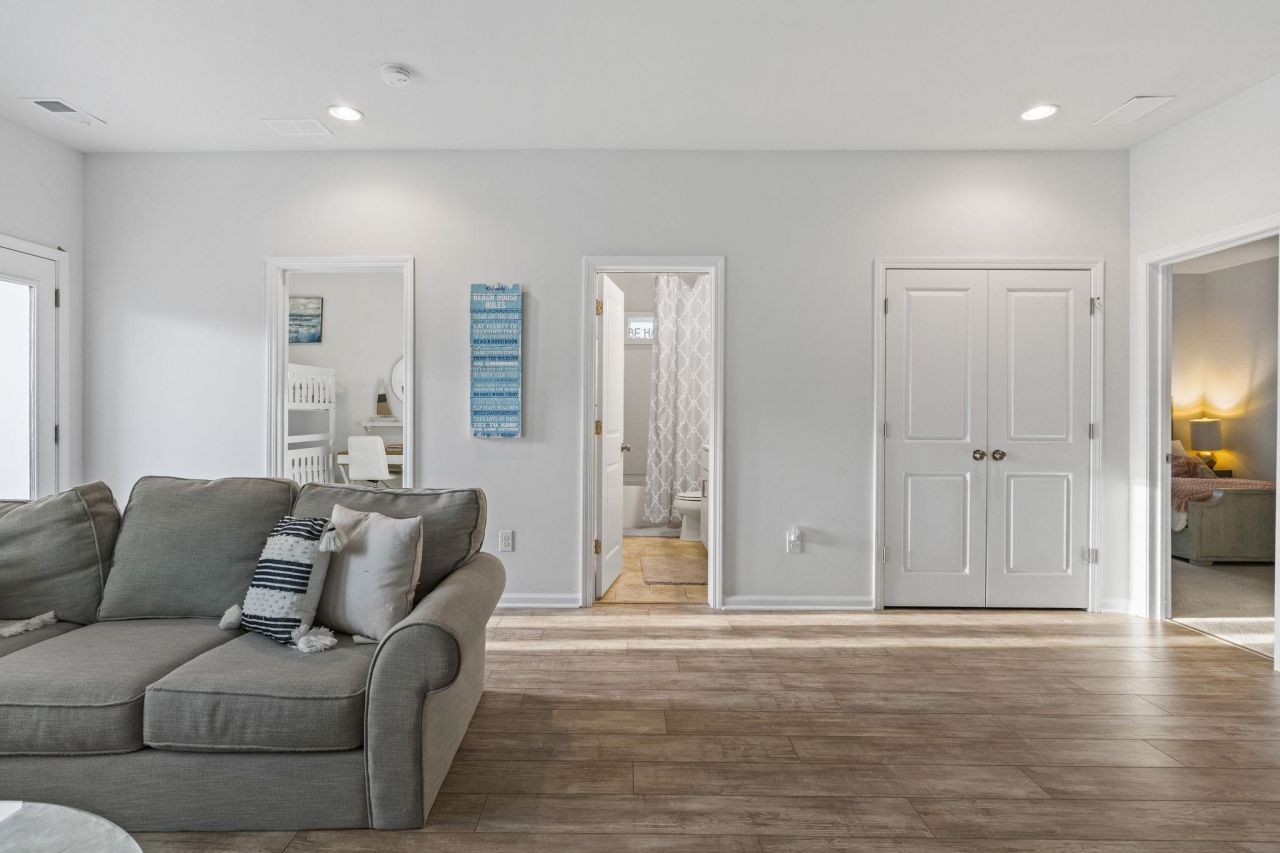 519 Chanted Dr. Photo 34