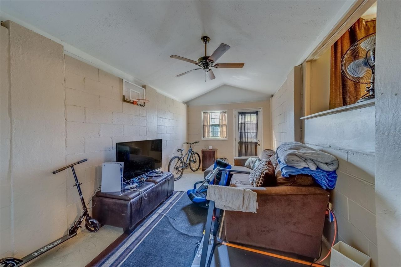 2749 16th Avenue N, Saint Petersburg, FL 33713 Photo