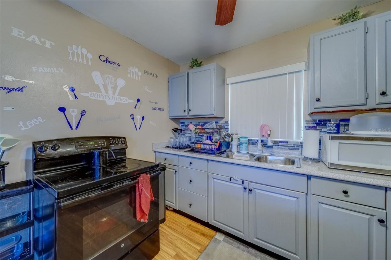 2749 16th Avenue N, Saint Petersburg, FL 33713 Photo