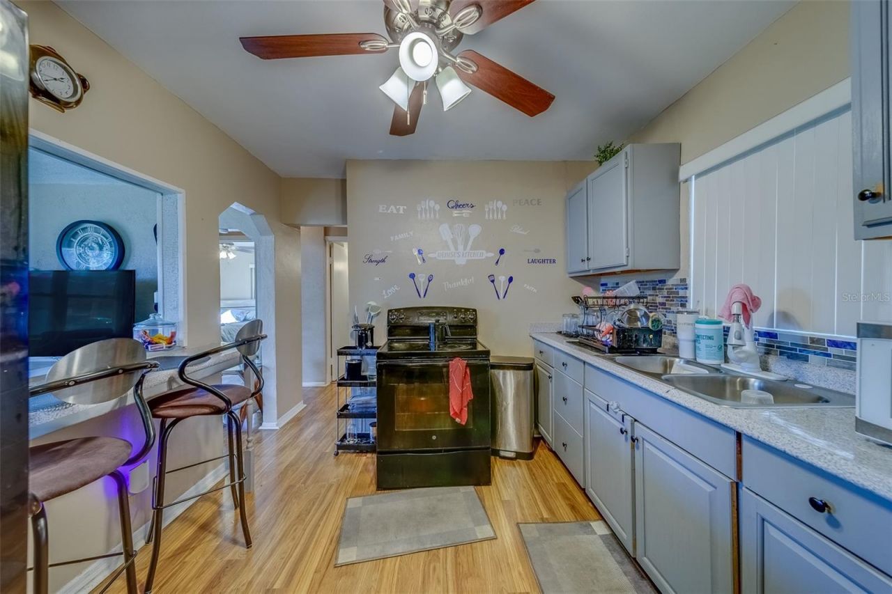 2749 16th Avenue N, Saint Petersburg, FL 33713 Photo