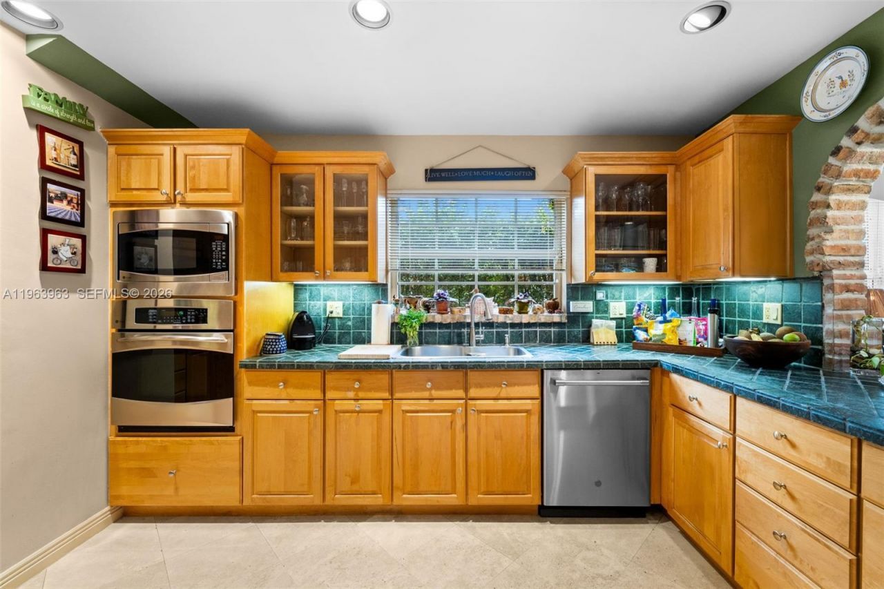 1255 Algardi Ave, Coral Gables, FL 33146 Photo