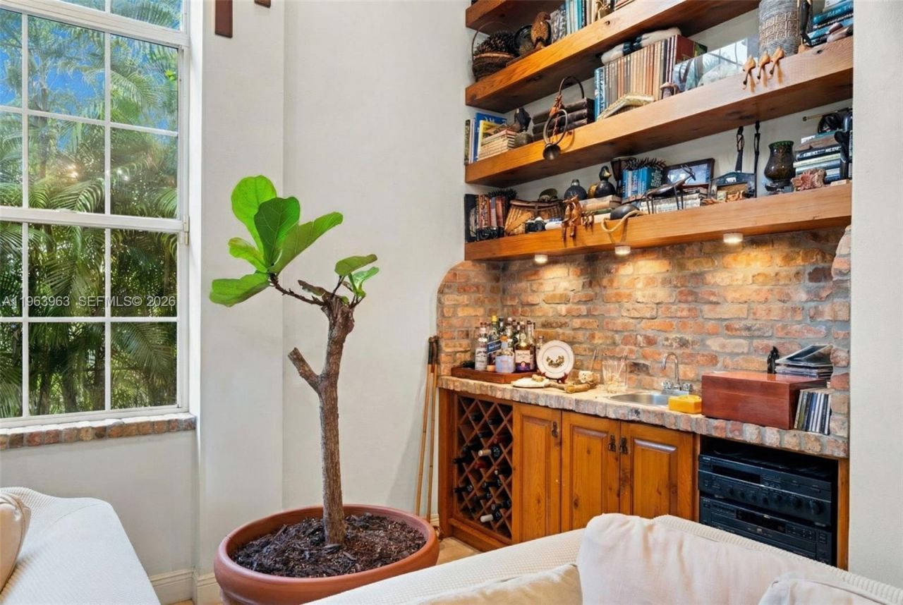 1255 Algardi Ave, Coral Gables, FL 33146 Photo