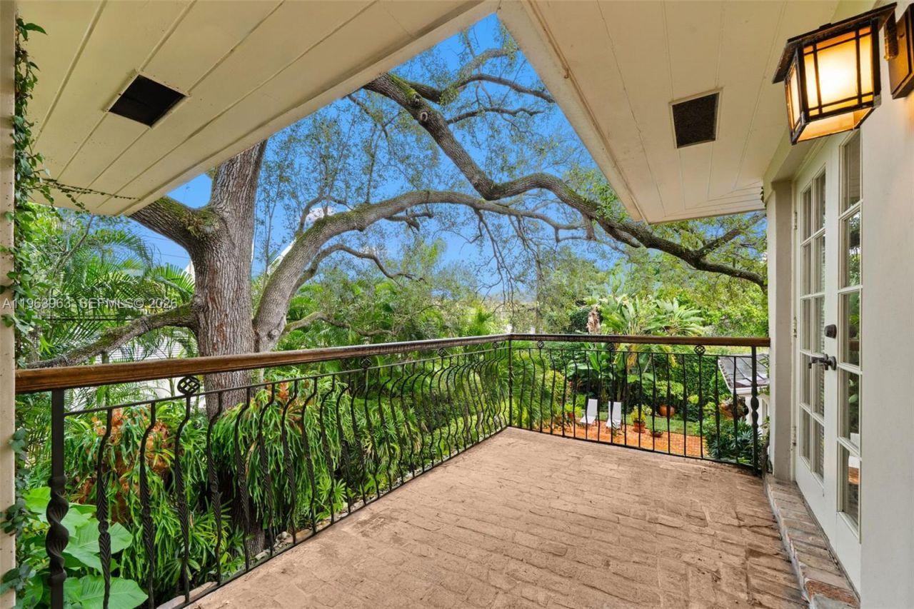 1255 Algardi Ave, Coral Gables, FL 33146 Photo