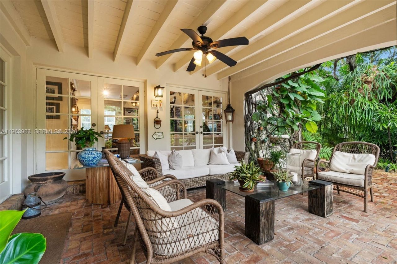 1255 Algardi Ave, Coral Gables, FL 33146 Photo