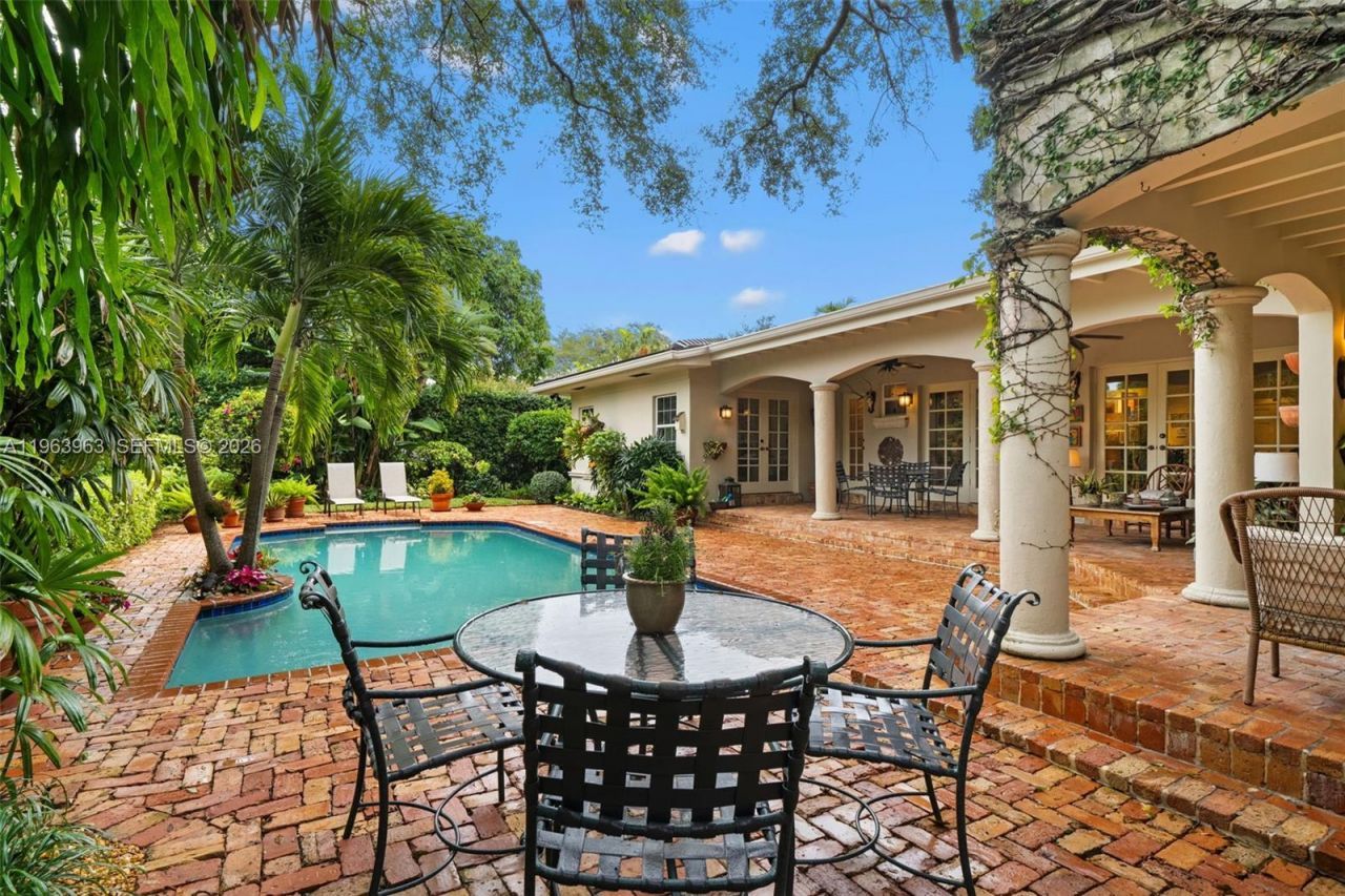 1255 Algardi Ave, Coral Gables, FL 33146 Photo
