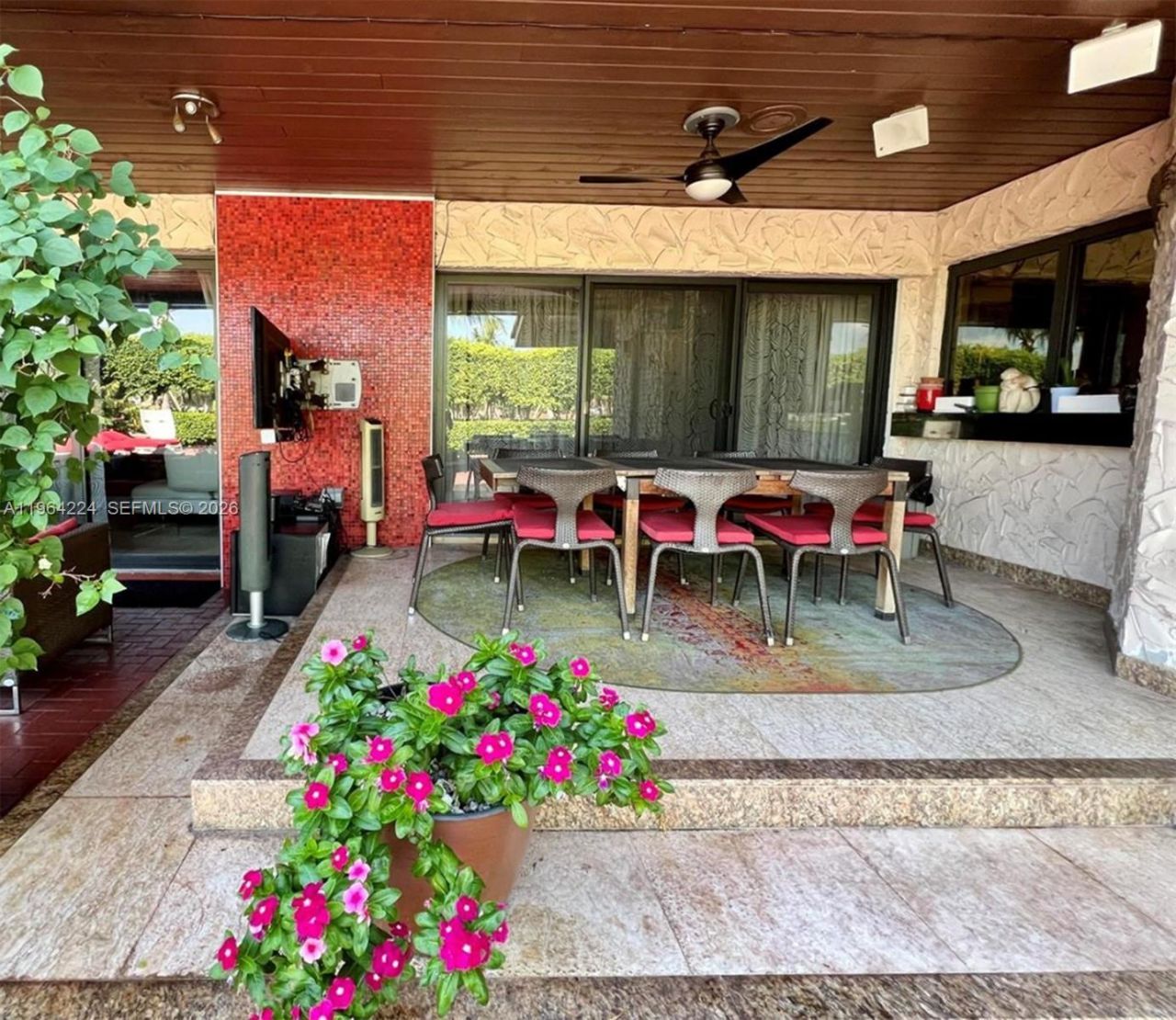 913 Diplomat Parkway, Hallandale Beach, FL 33009 Photo