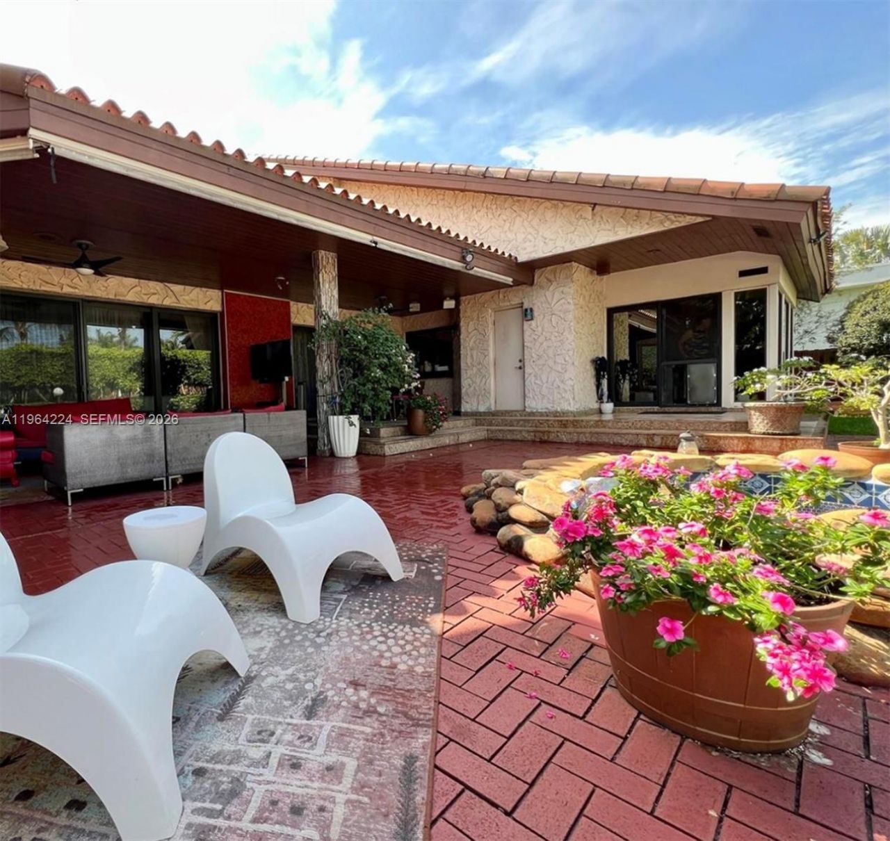 913 Diplomat Parkway, Hallandale Beach, FL 33009 Photo