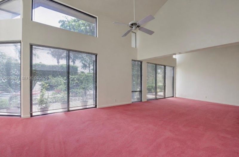 913 Diplomat Parkway, Hallandale Beach, FL 33009 Photo