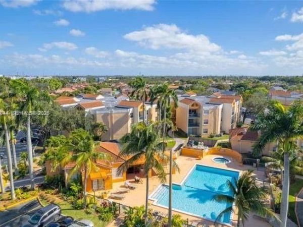 6280 NW 186th St, Unit 311, Hialeah, FL 33015