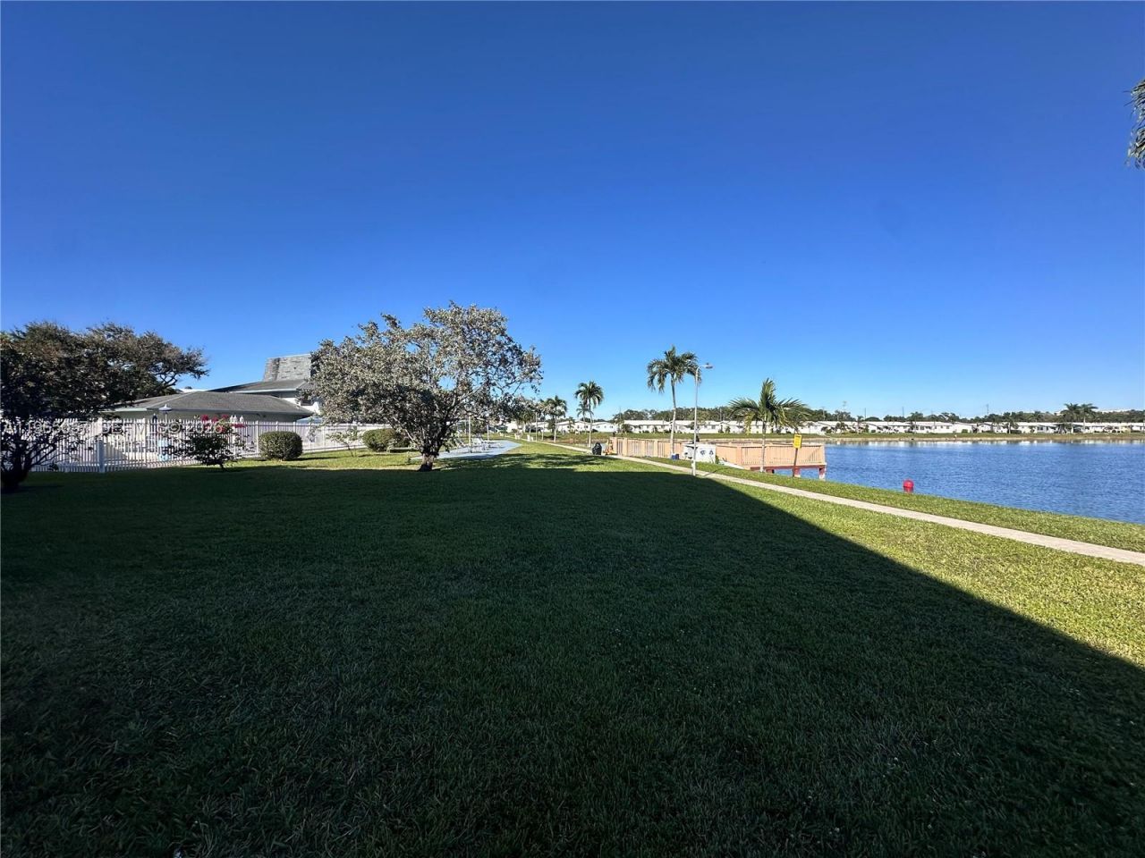 2223 Park Ln, Unit 304, Hollywood, FL 33021 Photo