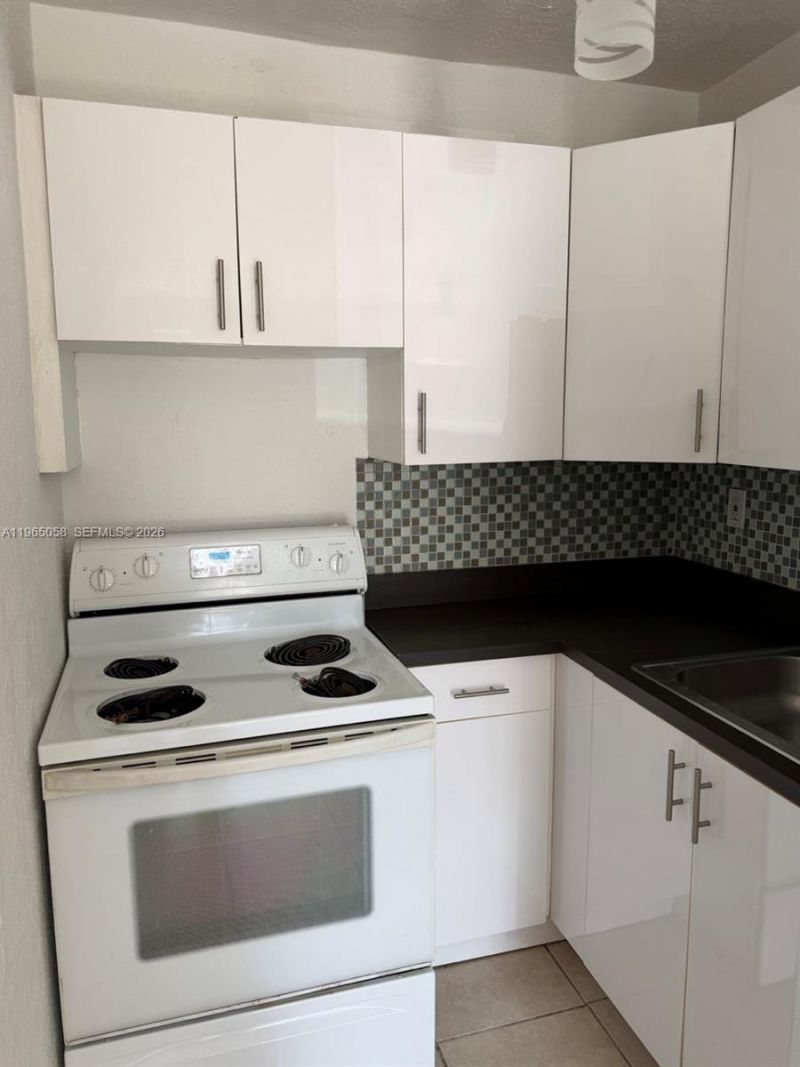 1225 NW 45th St, Unit 2, Miami, FL 33142 Photo