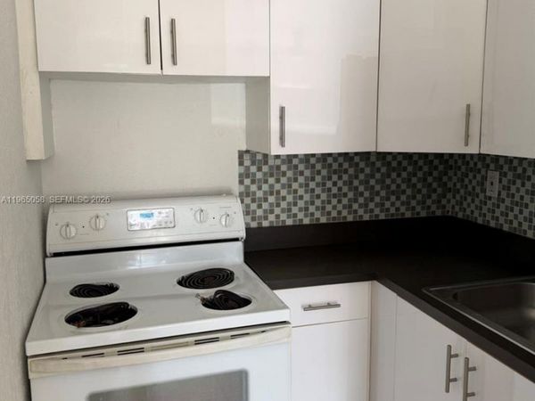 1225 NW 45th St, Unit 2, Miami, FL 33142