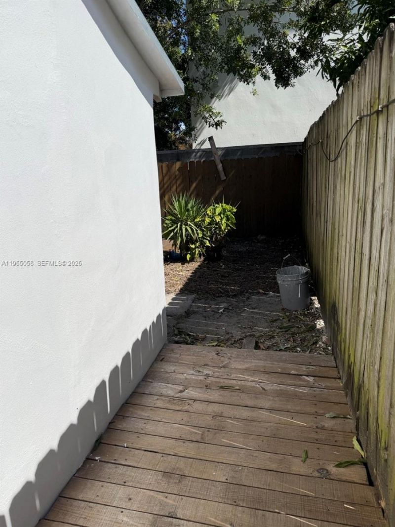 1225 NW 45th St, Unit 2, Miami, FL 33142 Photo