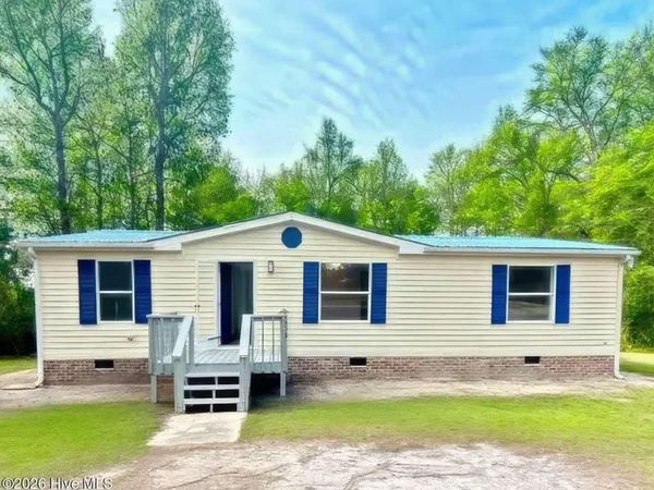 410 Pond View Circle, Hampstead, NC 28443