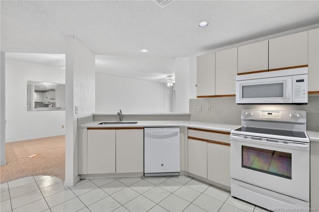 6101 SE Landing Way, Unit 5, Stuart, FL 34997 Photo