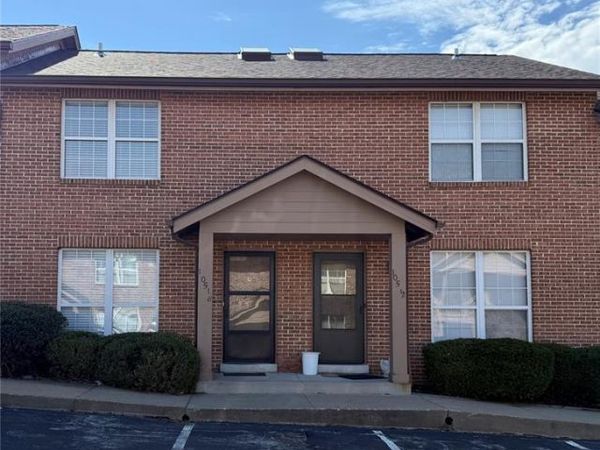 10518 Briston Court, St Louis, MO 63114