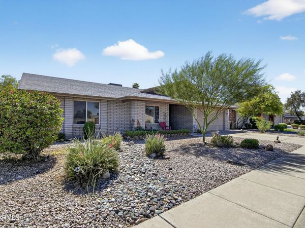 8607 N 53RD Drive, Glendale, AZ 85302