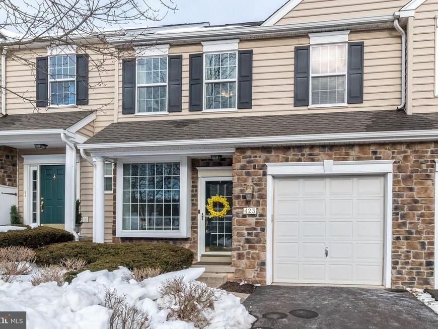 423 Elm Circle, Chalfont, PA 18914 Main Photo