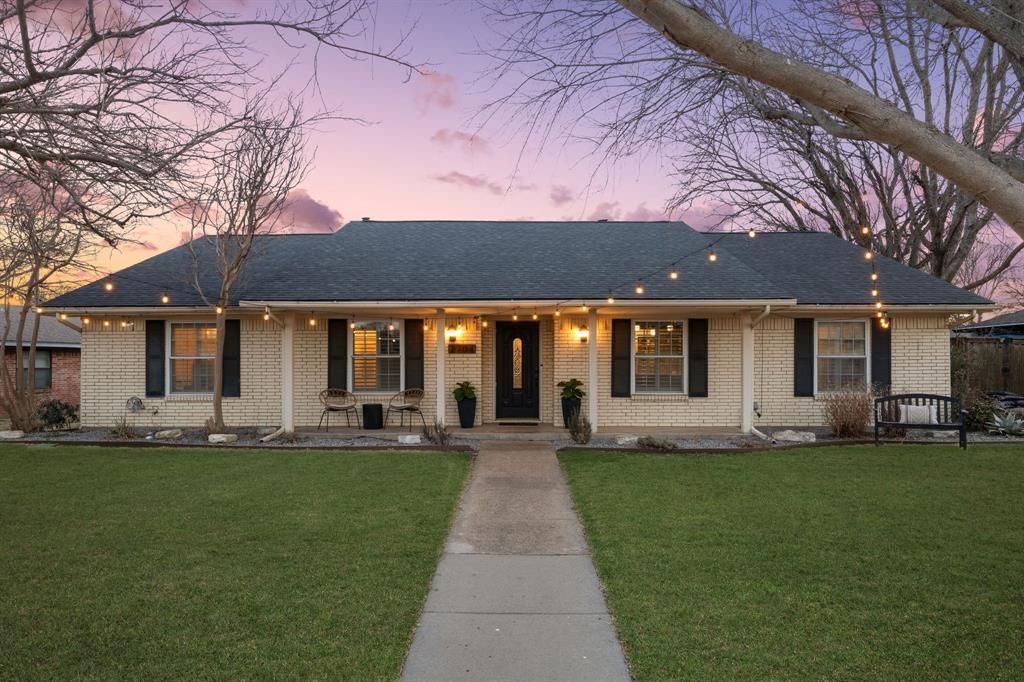 2704 Hunters Creek Drive, Plano, TX 75075 Main Photo