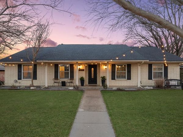 2704 Hunters Creek Drive, Plano, TX 75075