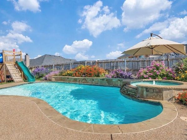 113 Rain Cloud Drive, Waxahachie, TX 75165