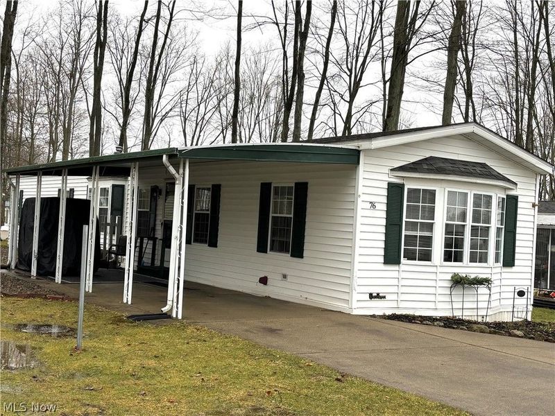 1229 Columbiana Lisbon Road, Unit 76, Columbiana, OH 44408 Photo 3