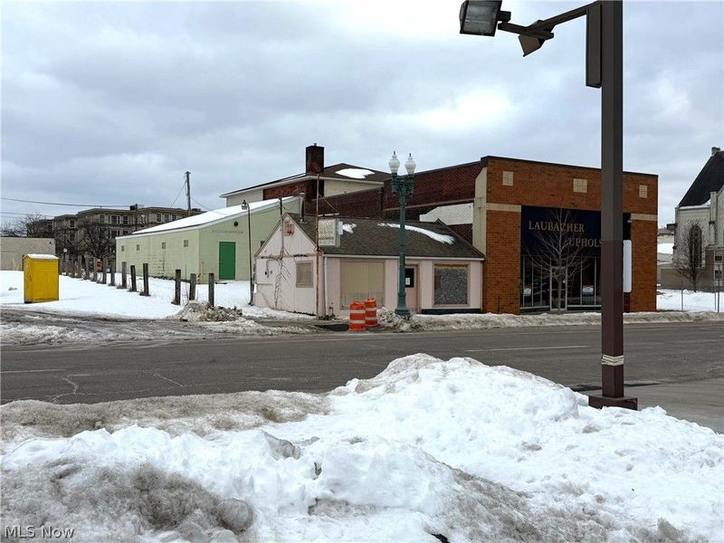 816 Cleveland Avenue NW, Canton, OH 44702 Photo 11