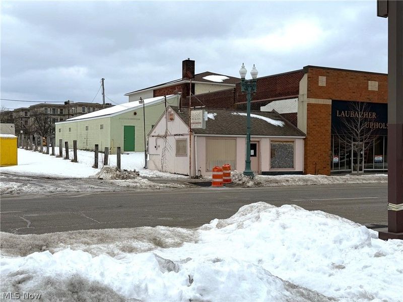 816 Cleveland Avenue NW, Canton, OH 44702 Photo 12