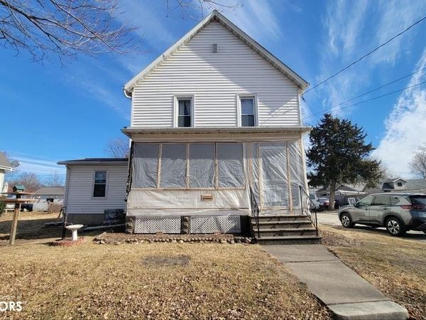 403 S 6Th Street, Fairfield, IA 52556