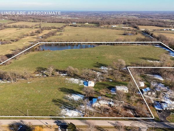 1562 N Maple Street , Buffalo, MO 65622