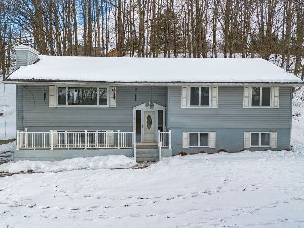 2 Beemer Rd, Wantage, NJ 07461