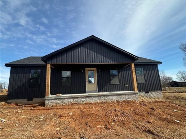 1124 Lambert Road , Scottsville, KY 42164