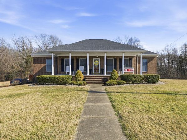 110 Carriage Lane , Glasgow, KY 42141
