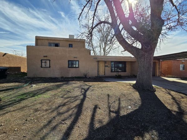 8110 Robin Avenue NE, Albuquerque, NM 87110