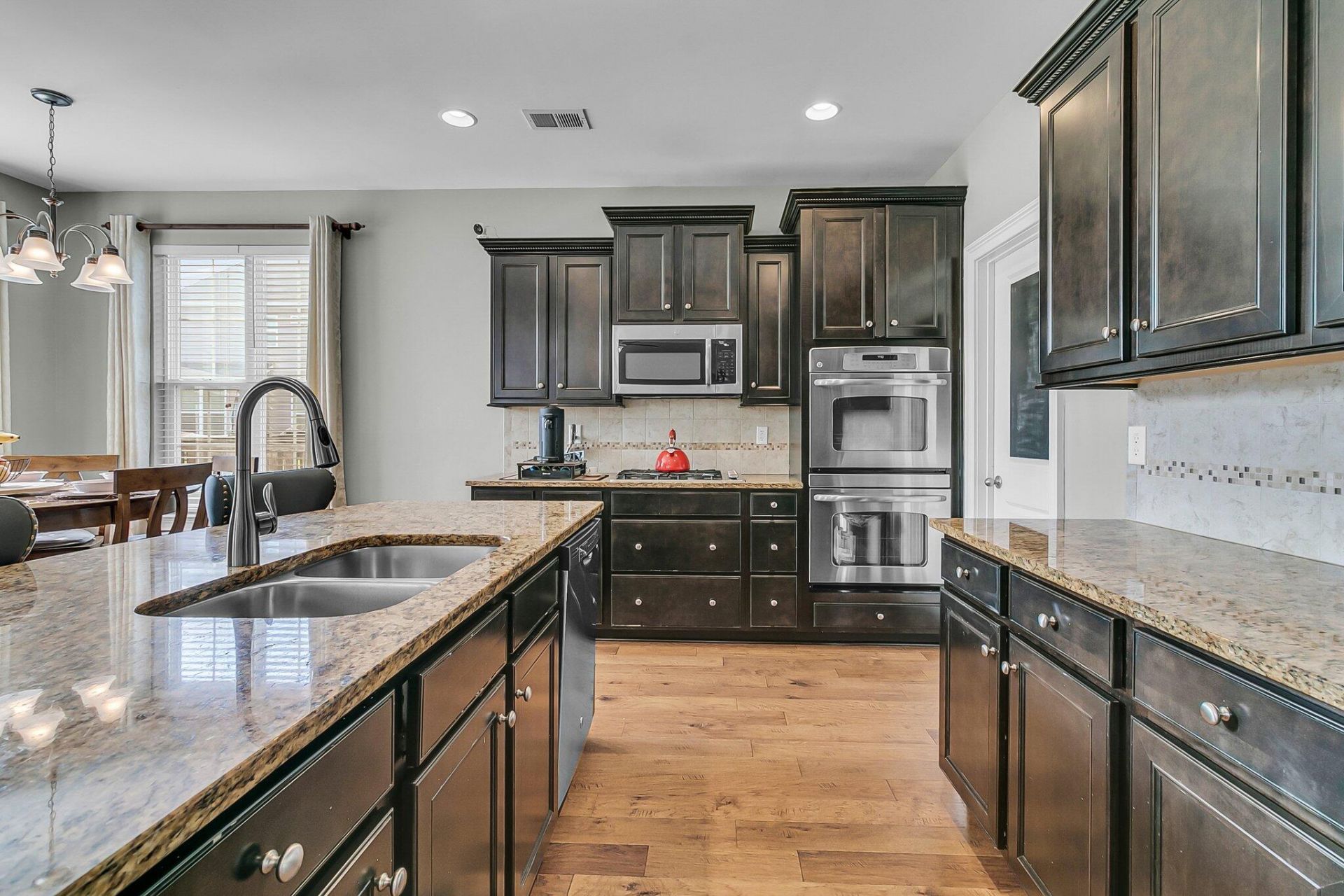 219 Daybreak Boulevard Photo 17