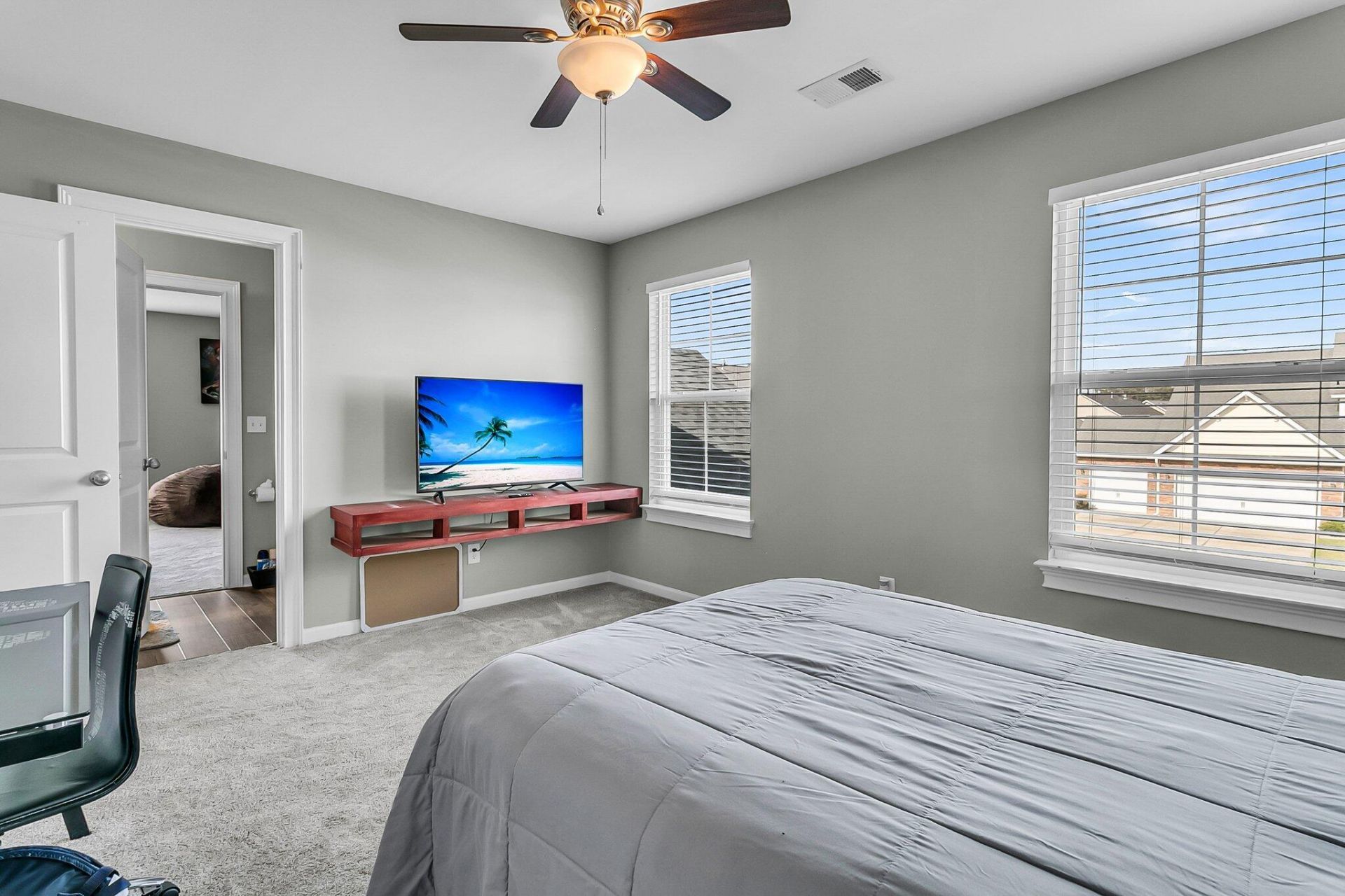 219 Daybreak Boulevard Photo 31