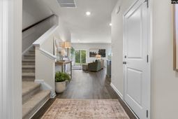 324 South Lake Court photo 4