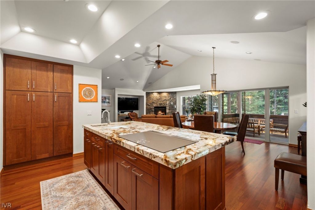 857 Lake Country Drive, Unit 14, Incline Village, NV 89451 Photo