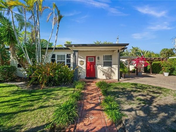 715 10TH ST N, NAPLES, FL 34102