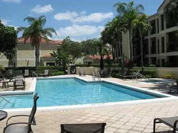 949 Riverside drive, Unit 417, Coral Springs, FL 33071