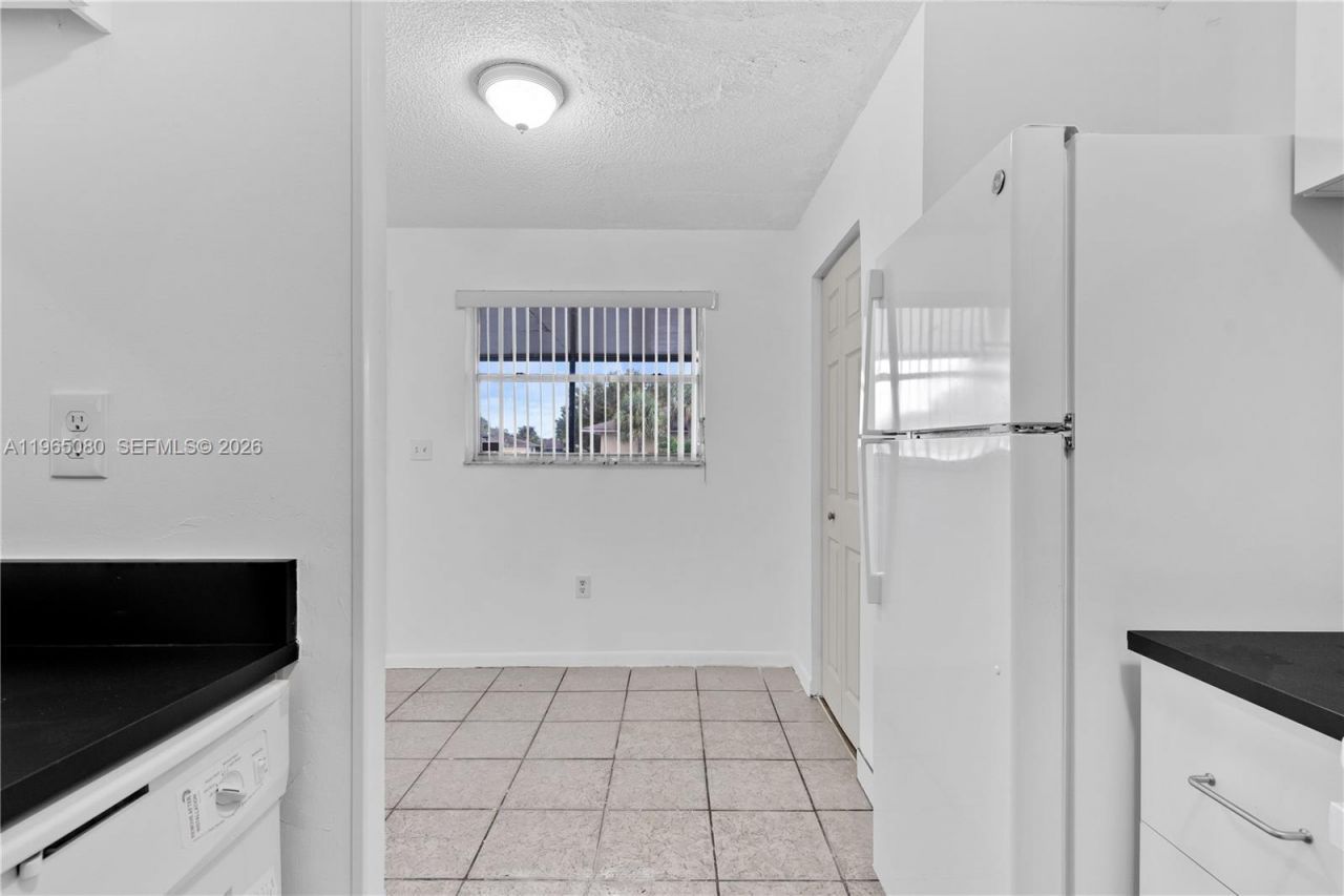 15619 SW 73rd Cir Ter, Unit 10-6, Miami, FL 33193 Photo
