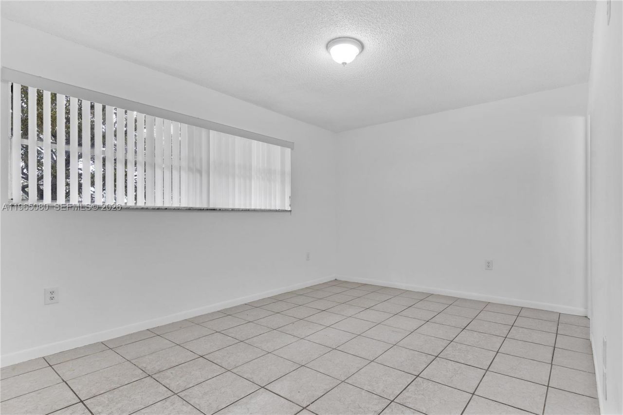 15619 SW 73rd Cir Ter, Unit 10-6, Miami, FL 33193 Photo